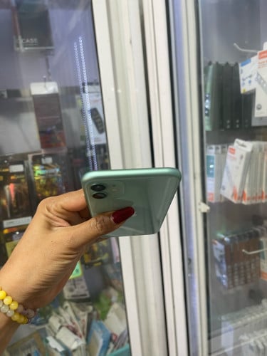 iPhone 11/64GB/87%តួរស្អាតសុីនសានុំ