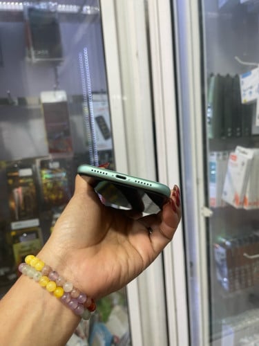 iPhone 11/64GB/87%តួរស្អាតសុីនសានុំ