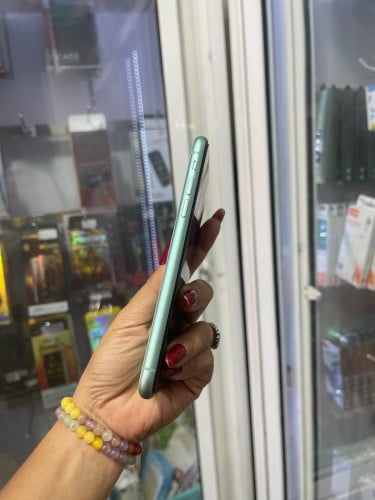 iPhone 11/64GB/87%តួរស្អាតសុីនសានុំ