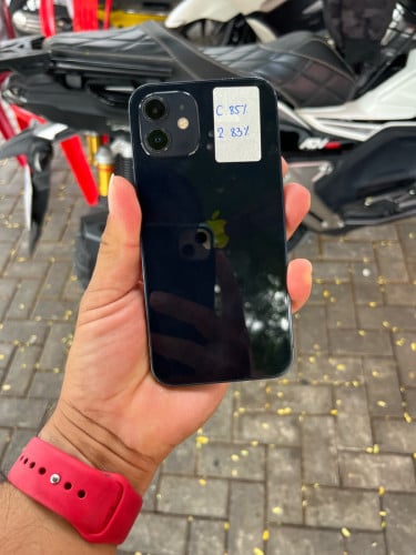 iPhone 12 64G JA សានុំណែន ថ្មសុីន 83% 1xx$ ភ្នំពេញ 098390490
