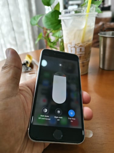 Iphone SE2 (128GB) (ឆ្នាំងសាក)