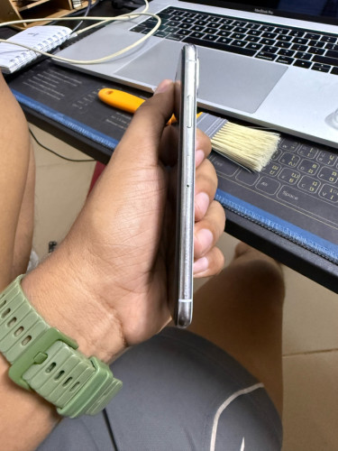 iPhone X 64GB មានស្កេន