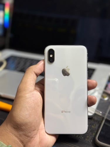 iPhone X 64GB មានស្កេន