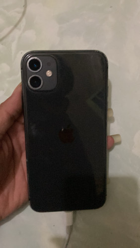 iphone11 ថ្ម70% លេងបានធម្មតា 65$ ភិនភាគដូចក្នុងរូប