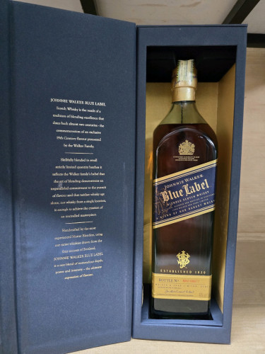 J.W Blue label 1L