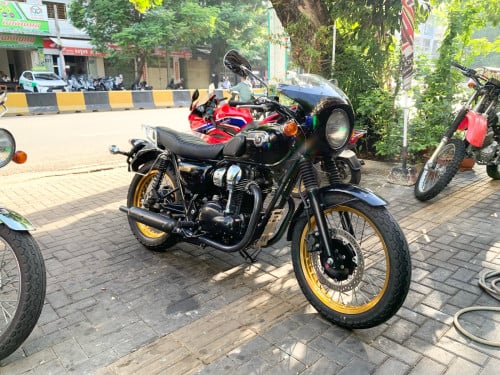 Kawasaki W800 99% special edition