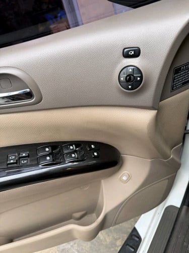 Kia carnival 2012full option