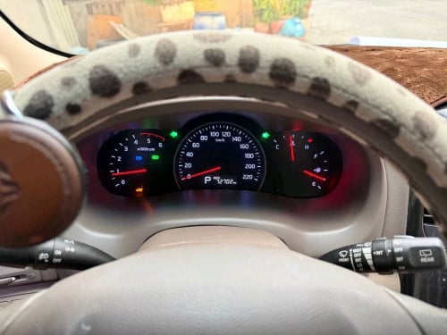 Kia carnival 2012full option