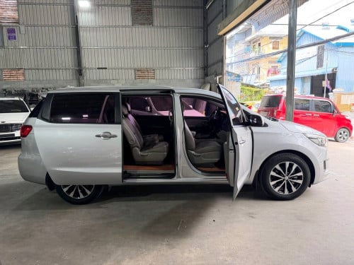 Kia carnival 2015