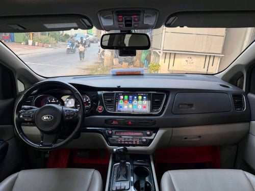 Kia carnival 2015full option ទ្វាអូតូបី
