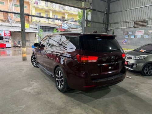 Kia carnival 2015full option