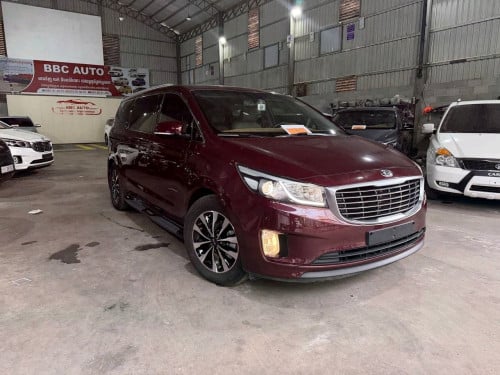 Kia carnival 2015full option