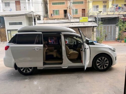 Kia carnival 2015full option VIP