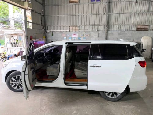 Kia carnival 2017full option
