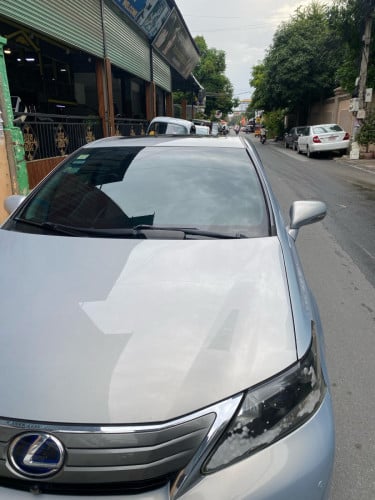 Lexes hs250h ឆ្នាំ2010 ពណ័ផ្សែងបារី