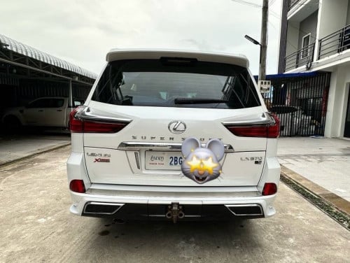 Lexus 570 2019