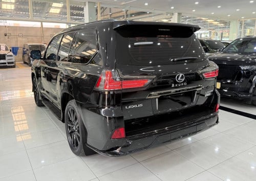 Lexus LX570 2020 Kuru