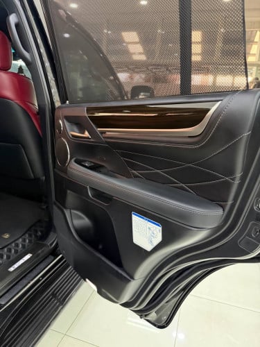 Lexus LX570 2020 Kuru