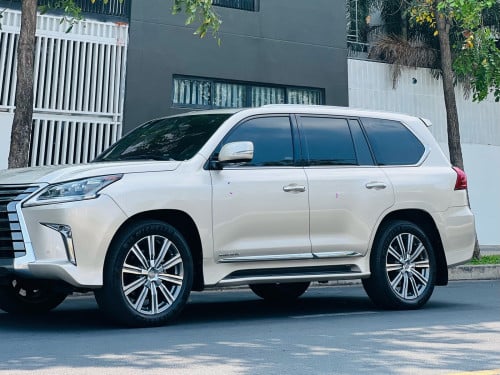 Lexus Lx570 Super Sport ឆ្នាំ 2016 Full option Arab