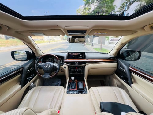 Lexus Lx570 Super Sport ឆ្នាំ 2016 Full option Arab