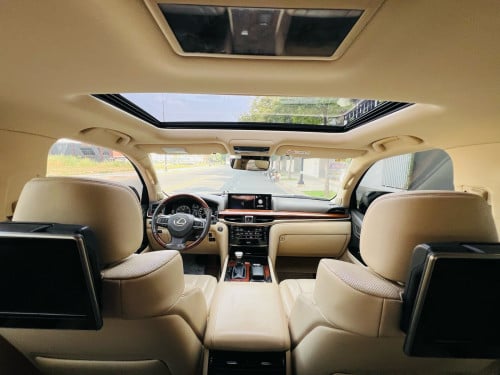 Lexus Lx570 Super Sport ឆ្នាំ 2016 Full option Arab