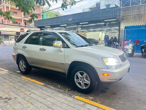 Lexus RX 300 2001 pong 1 ឡានស្អាត អត់បុក អត់ប៉ះ ម្ចាស់ដើមទី១