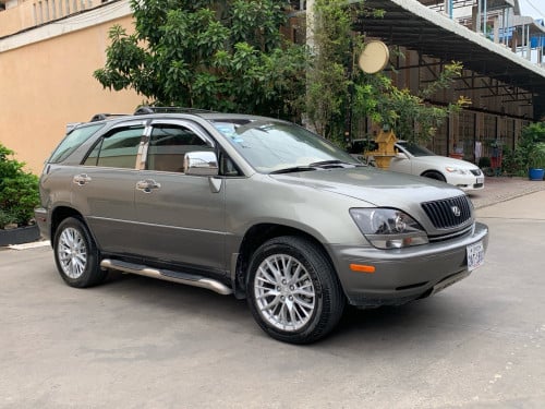 Lexus Rx300 ឆ្នាំ 2000  P2 ម៉ាញ៉ែត MC