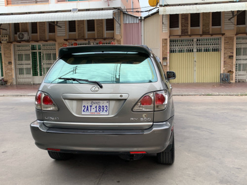Lexus Rx300 ឆ្នាំ 2000  P2 ម៉ាញ៉ែត MC