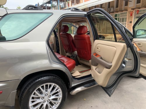Lexus Rx300 ឆ្នាំ 2000  P2 ម៉ាញ៉ែត MC