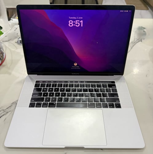 MacBook Pro 2019 15 inch 32GB RAM 512G SSD