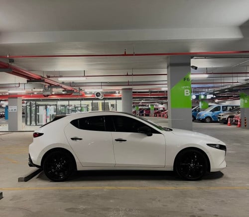 Mazda 3 Year 2022 Full Option