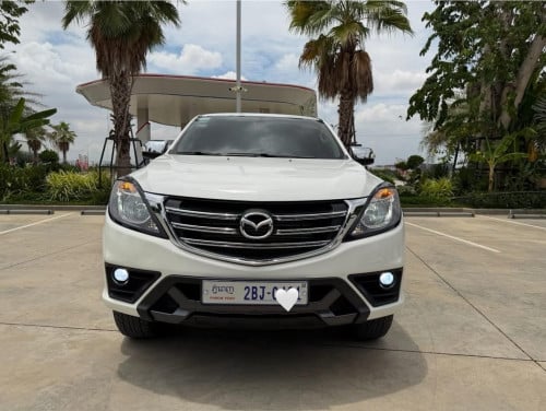 Mazda BT50 Thunder 2021 full 3.2L 4x4 ថ្មីគ្មានទាស់​ គីឡូ​តិច​ ម្ចាស់ដេីម​