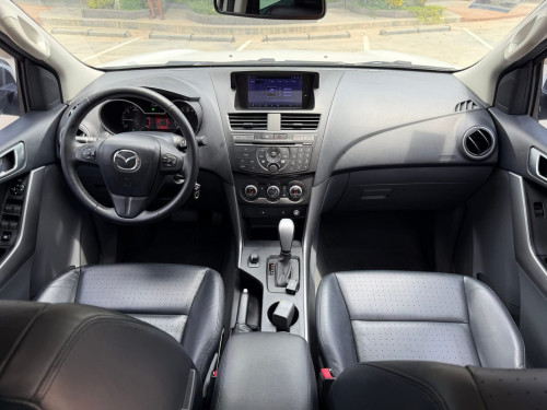 Mazda BT50 Thunder 2021 full 3.2L 4x4 ថ្មីគ្មានទាស់​ គីឡូ​តិច​ ម្ចាស់ដេីម​
