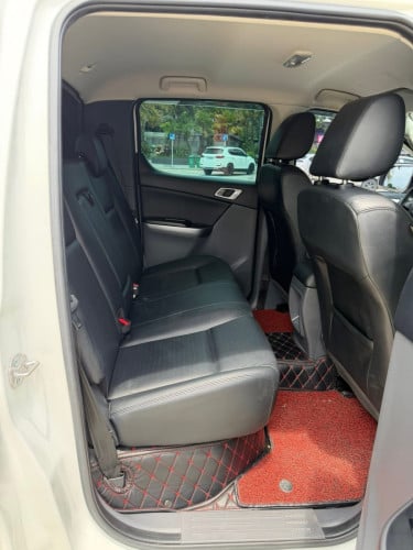Mazda BT50 Thunder 2021 full 3.2L 4x4 ថ្មីគ្មានទាស់​ គីឡូ​តិច​ ម្ចាស់ដេីម​