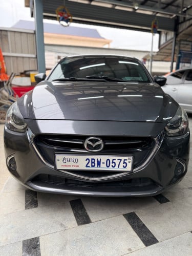 mazda2សុីនម៉ាជុំ