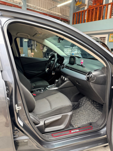 mazda2សុីនម៉ាជុំ