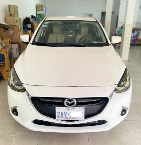Mazda2 2019
