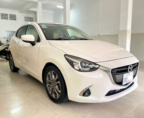 Mazda2 2019