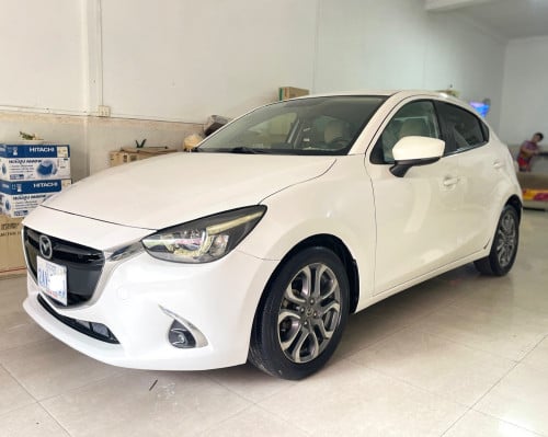 Mazda2 2019