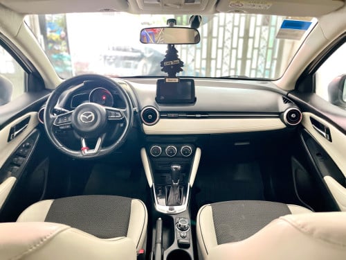 Mazda2 2019