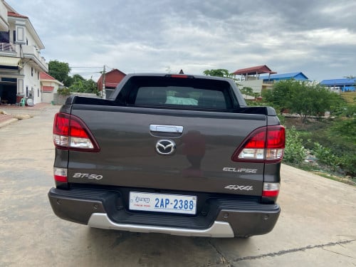 MAZTDA BT.50 2018 V6 P2