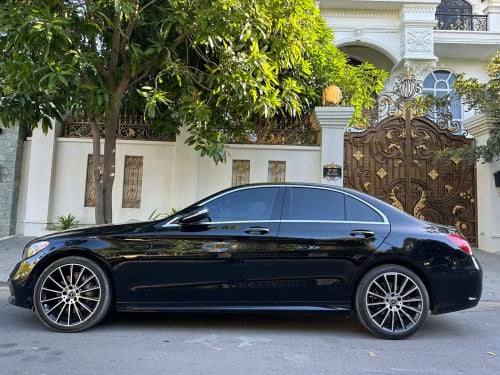 Mercedes Benz C300 AMG សុីន ឆ្នាំ 2015 ឡានរៀបចំហើយស្អាតមកមើលលេងសិនបានបងប្អូន🥰✅📩🥰✅