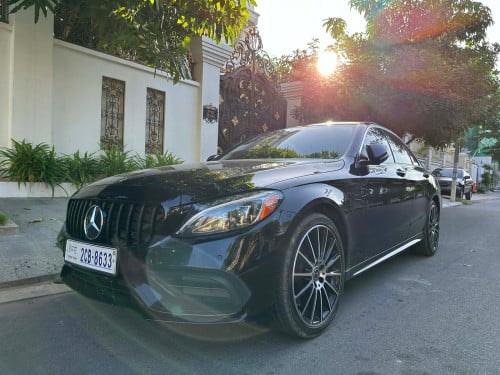 Mercedes Benz C300 AMG សុីន ឆ្នាំ 2015 ឡានរៀបចំហើយស្អាតមកមើលលេងសិនបានបងប្អូន🥰✅📩🥰✅