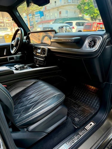 Mercedes Benz G400