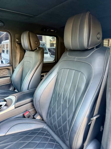 Mercedes Benz G400