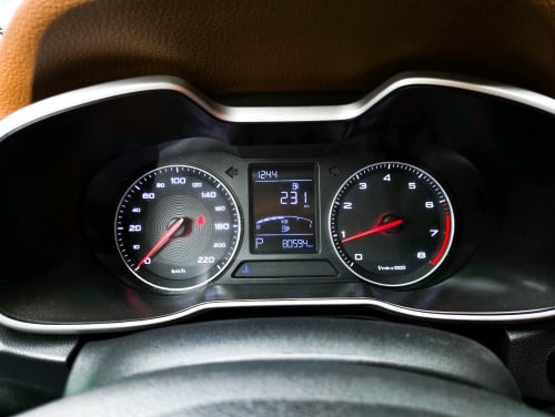 MG ZS 2020 White​ - Free 70mai មុខ​ក្រោយ,​ គុជ​ VIP​ (LED) 470$