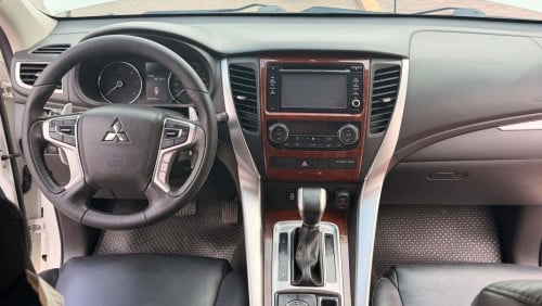 Mitsubishi Pajero Sport 2017 ហ្សីនមួយជុំ ធានាឡានស្អាត ស្កុត1ជុំ