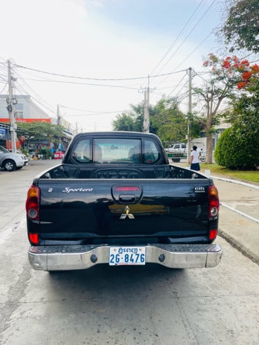 Mitsubishi Triton ឆ្នាំ2007 អូតូប៉ុងពីរម៉ាស៊ីនធំ