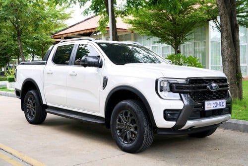 Model pick up car for rental
