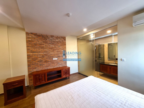 N372 | Swimming Pool 2 Bedrooms Apartment Near BKK1 For Rent